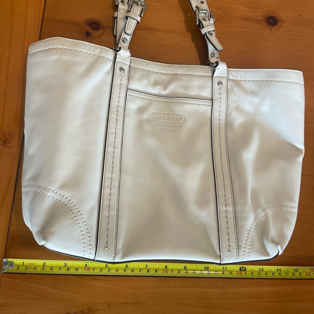 Coach tote style purse